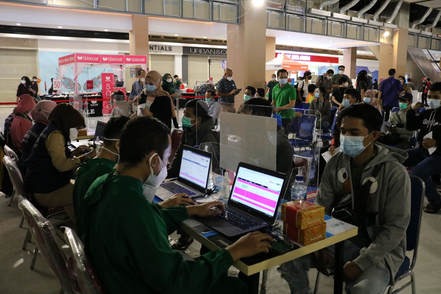 Vaksinasi Covid-19 bagi Pengelola Pusat Perbelanjaan dan Retail Kota Bogor